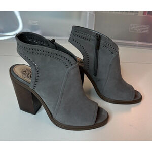 Vince Camutto Gray Koral Laser Cut Suede Open Toe Block Heel Booties Zip size 7